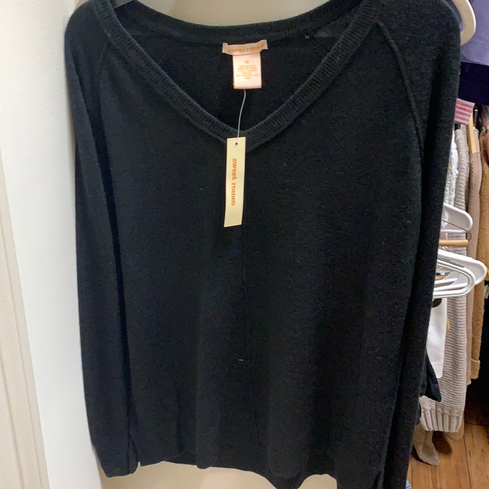 Sweet Romeo sweater new with tags